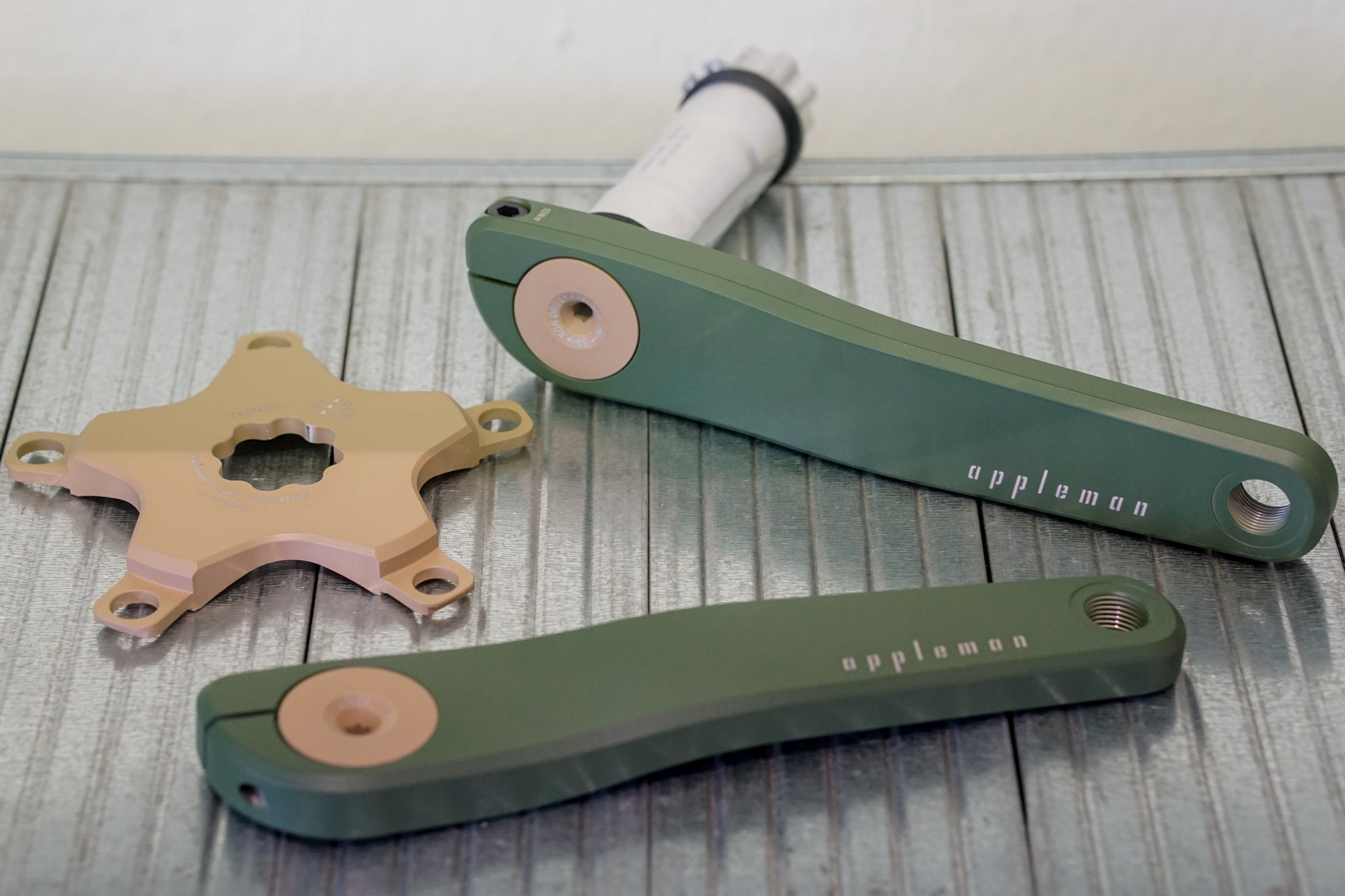 Appleman Bicycles 2XR Crankarm - Olive + Sand Spindle Bolts