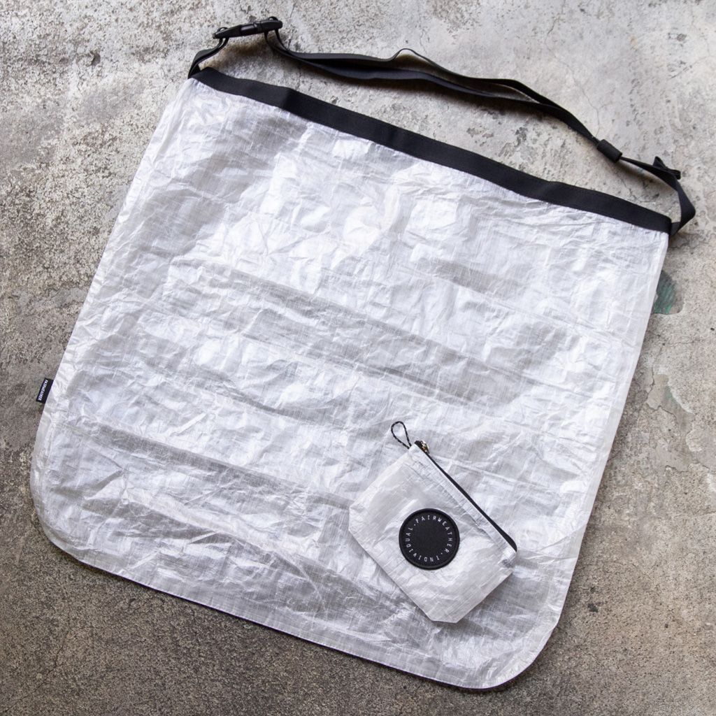 FAIRWEATHER packable sacoche ホワイト FAIRWEATHER packable sacoche（ホワイト）フェアウェザー