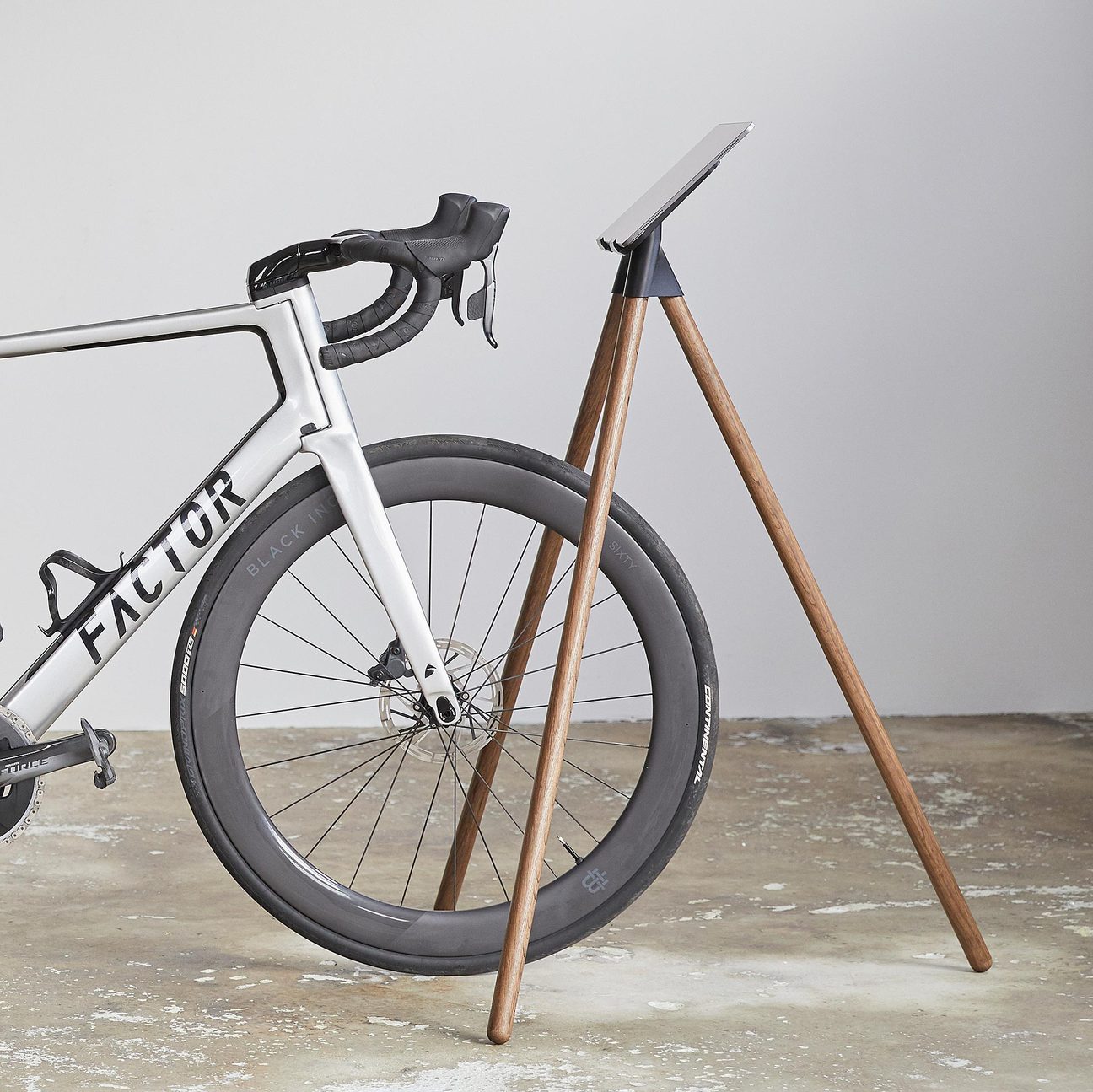 Tons iPad Stand Special Edition Cycle Project Store